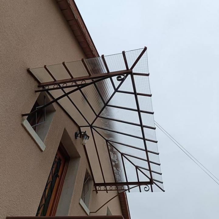 Remplacement de marquises Saint-Chamond